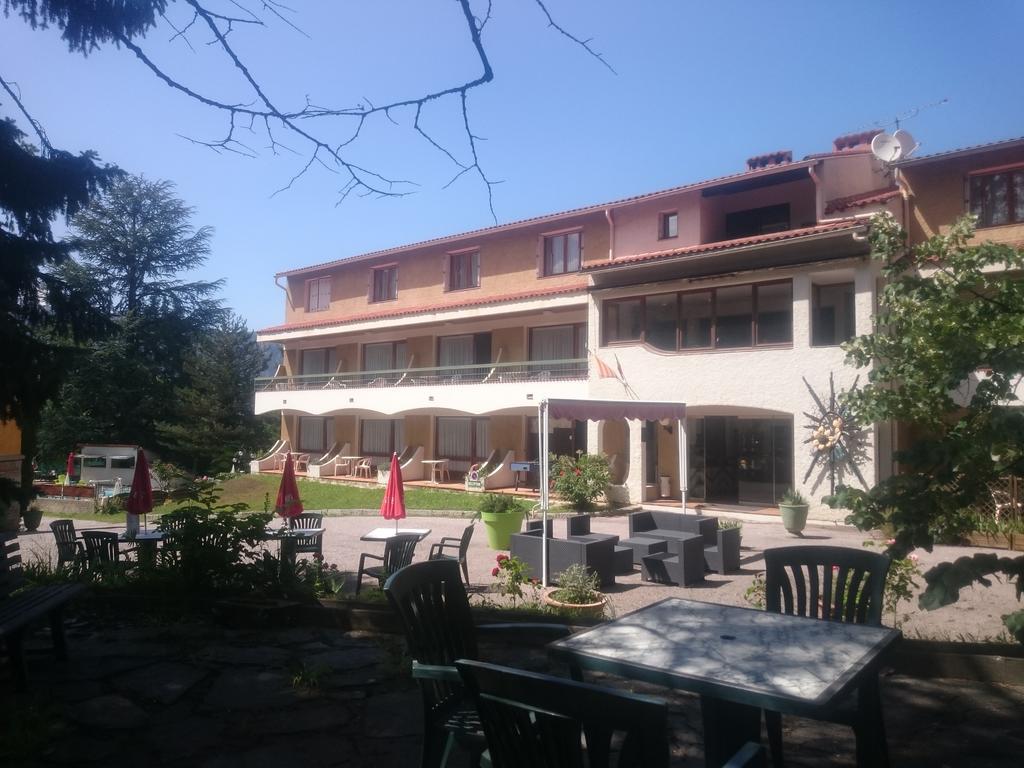 Hotel Le Mas Fleuri Vernet-les-Bains Zewnętrze zdjęcie