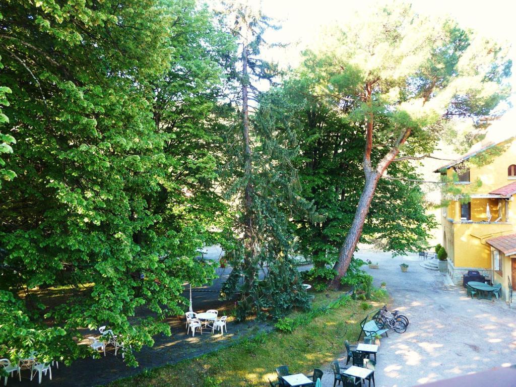 Hotel Le Mas Fleuri Vernet-les-Bains Pokój zdjęcie